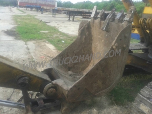 รถแบคโฮ HITACHI