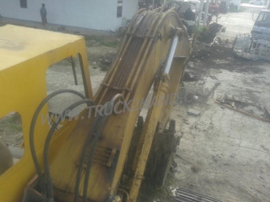 รถแบคโฮ HITACHI