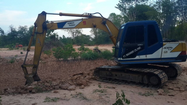 ขายแบ็คโฮ100-3โกเบลโก้ รถนอก ดูรถที่หน้างาน บอร์ดี้สวย เอกสนรอินวอยน์0857698049 0887115178