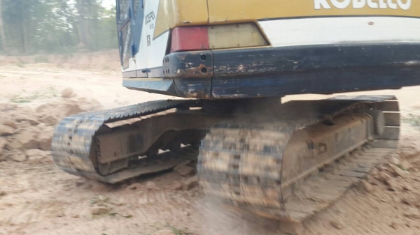 ขายแบ็คโฮ100-3โกเบลโก้ รถนอก ดูรถที่หน้างาน บอร์ดี้สวย เอกสนรอินวอยน์0857698049 0887115178