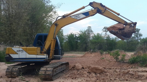 ขายแบ็คโฮ100-3โกเบลโก้ รถนอก ดูรถที่หน้างาน บอร์ดี้สวย เอกสนรอินวอยน์0857698049 0887115178