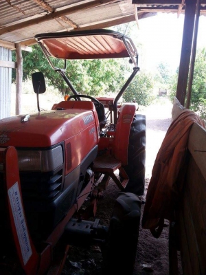 ขาย  L4508. รถสวยพร้อมใช้  แถมอุปกรณ์ 2 ชิ้น ผานดันหน้าและ ผานพรวน