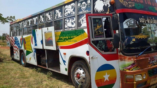 รถบัส ยาว 12 เมตร  48 ที่นั่ง  เครื่องนิสสัน รถพัดลม  ทะเบียนพร้อมโอน