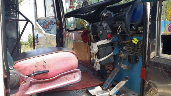 รถบัส ยาว 12 เมตร 48 ที่นั่ง เครื่องนิสสัน รถพัดลม ทะเบียนพร้อมโอน รถบัส ยาว 12 เมตร 48 ที่นั่ง เครื่องนิสสัน รถพัดลม ทะเบียนพร้อมโอน