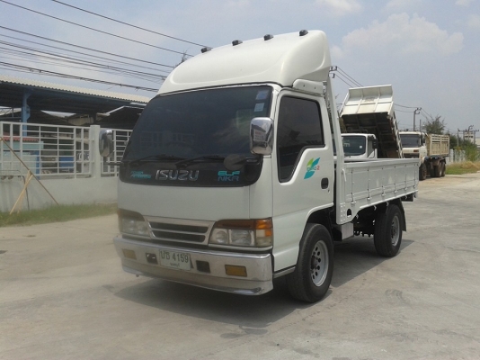 ขาย ISUZU NKR 115 แรงม้า ยาว 3.10 เมตร กระบะคาร์โก้ ปี 2552 สภาพดี คัชซีสวย ยางดี พร้อมใช้ สนใจสอบถามเพิ่มเติม ที่ 081-4825911 คุณพิมพ์ใจ 085-0097969 คุณรุ่ง