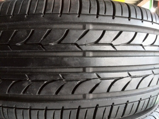ขายยาง YOKOHAMA EARTH-1 195-55-15 ปี11 ดอกหนา เนื้อนิ่ม ชุดละ 3,900 บาท