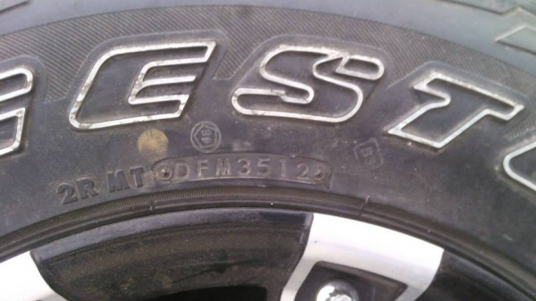 ขายแม็คใหม่พร้อมยางบริสโตน  ขนาด 245/70 R16  ยา จำนวน 4 เส้น  ขาย 19,500 บาท   สนใจ 081-143-9463 , 087-700-0165