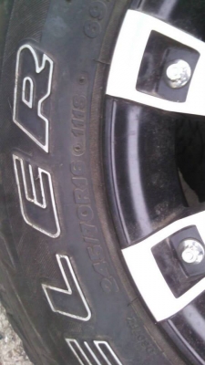 ขายแม็คใหม่พร้อมยางบริสโตน  ขนาด 245/70 R16  ยา จำนวน 4 เส้น  ขาย 19,500 บาท   สนใจ 081-143-9463 , 087-700-0165