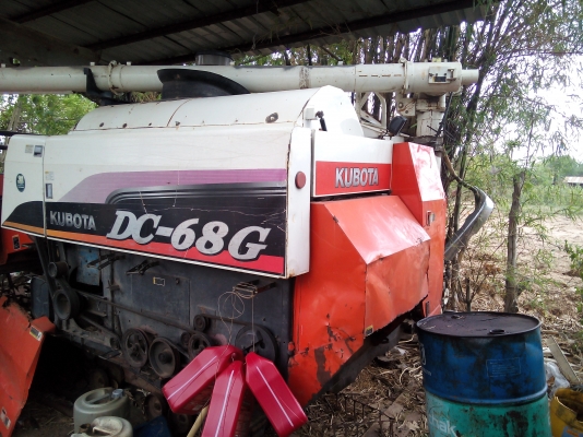 รถเกี่ยวคูโบต้า68