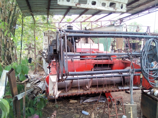 รถเกี่ยวคูโบต้า68