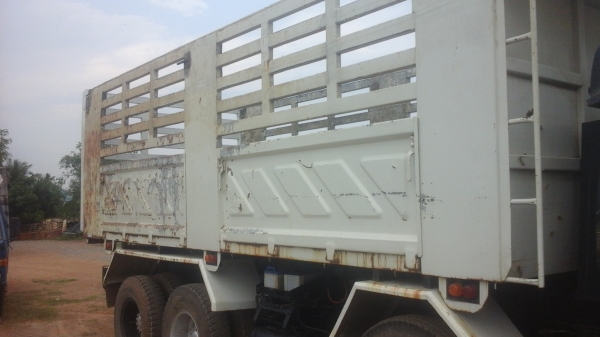 ขายด่วนรถ12ล้อGIGAดั้มเครือง360แรงม้าปี56รถสวยเดิมยางดี