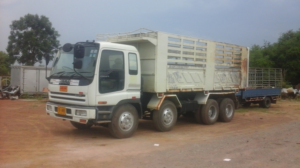 ขายด่วนรถ12ล้อGIGAดั้มเครือง360แรงม้าปี56รถสวยเดิมยางดี