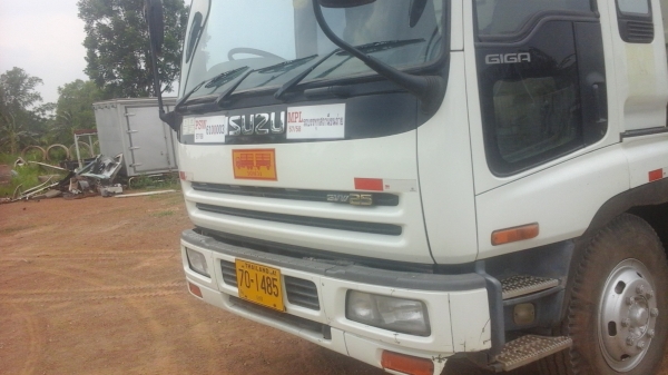 ขายด่วนรถ12ล้อGIGAดั้มเครือง360แรงม้าปี56รถสวยเดิมยางดี