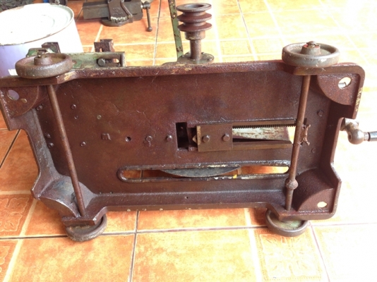 แท่นตัด winner