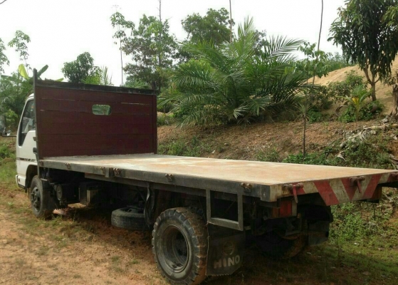 หกล้อดั้ม อีซูชุ NPR130โบว์ ดั้ม กะบะพื้นเรียบ สภาพดีสวยพร้อมใช้งาน มี 2คัน  ราคา 350,000บ ราคาถูกๆ ((รถไม่มี เล่มทะเบียน นะครับ)) มีเอกสารซื้อขายกับเจ้าของรถโดยตรง