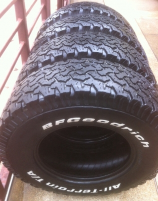 ยาง All BF goodrich 30 9.5 R15 ปลายปี11 ดอกคม ไม่ปะไม่บวม