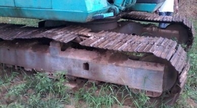 KOBELCO MARK II SK 120 รถบอดี้สวยพร้อมทำงานได้เลยครับ เครื่องยนต์เดิมๆปั๊มเดิมไม่มีเยิ้มทำงานไม่โหลดครับ ภายในเก๋งสะอาดสวยใช้งานง่ายคล่องตัวดี ภายนอกบูมอาร์มสวยมากไม่มีปะ ช่วงล่างแน่นดี เฟลมสวยไม่ผุ โรลเลอร์โซ่ใบแทรกสภาพดีประมาณ 60\% พร้อมใช้งาน เอกสารสัญญ