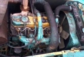 KOBELCO MARK II SK 120 รถบอดี้สวยพร้อมทำงานได้เลยครับ เครื่องยนต์เดิมๆปั๊มเดิมไม่มีเยิ้มทำงานไม่โหลดครับ ภายในเก๋งสะอาดสวยใช้งานง่ายคล่องตัวดี ภายนอกบูมอาร์มสวยมากไม่มีปะ ช่วงล่างแน่นดี เฟลมสวยไม่ผุ โรลเลอร์โซ่ใบแทรกสภาพดีประมาณ 60\% พร้อมใช้งาน เอกสารสัญญ