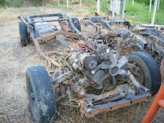 ขาย แชชซีพร้อมเครื่อง+เกียร์ ทะเบียนโอนได้ เอกสารพร้อม ครับ