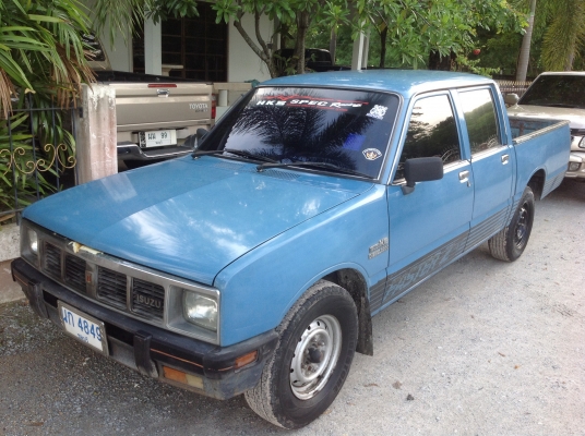 ..อีซูซุ เคบีสี่ประตู เครื่อง 2200 พวงมาลัยเพาเวอร์ ใช้ในครอบครัว เข้าไร่ เข้าสวนสุด จาคุ้มคับ ..อีซูซุ เคบีสี่ประตู เครื่อง 2200 พวงมาลัยเพาเวอร์ ใช้ในครอบครัว เข้าไร่ เข้าสวนสุด จาคุ้มคับ