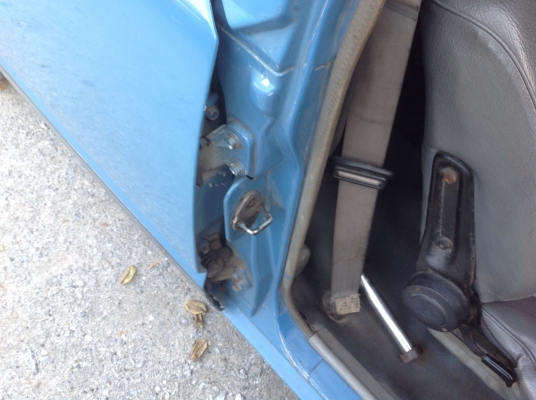 ..อีซูซุ เคบีสี่ประตู เครื่อง 2200 พวงมาลัยเพาเวอร์ ใช้ในครอบครัว เข้าไร่ เข้าสวนสุด จาคุ้มคับ ..อีซูซุ เคบีสี่ประตู เครื่อง 2200 พวงมาลัยเพาเวอร์ ใช้ในครอบครัว เข้าไร่ เข้าสวนสุด จาคุ้มคับ