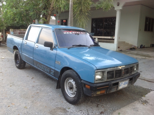 ..อีซูซุ เคบีสี่ประตู เครื่อง 2200 พวงมาลัยเพาเวอร์ ใช้ในครอบครัว เข้าไร่ เข้าสวนสุด จาคุ้มคับ