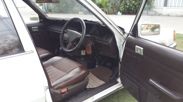 รถคลาสสิคคาร์ ที่สภาพเดิม สมบูรณ์ พร้อมใช้