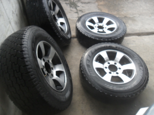 ล้อแม็ก 15นิ้ว 6รู พร้อมยาง สวยๆ 4 ล้อ ราคา 5900 บาท ล้อแม็ก 15นิ้ว 6รู พร้อมยาง สวยๆ 4 ล้อ ราคา 5900 บาท