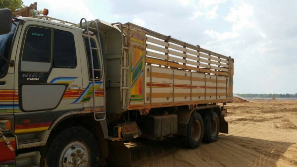 ขายรถ 10 ล้อ 2 เพลา กระบะเนียมดั้ม HINO 3 M รถสวยเดิมๆ ราคา.1150000 ต่อรอง สนใจรีบจองด่วน