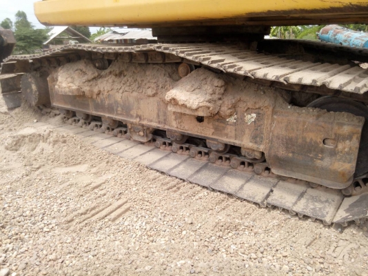 ขายรถแบคโค KOMATSU PC 200-8 ทำงานน้อย เอกสารอิมวอย ราคา2100000 ต่อรอง สนใจโทร