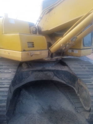 ขายรถแบคโค KOMATSU PC 200-8 ทำงานน้อย เอกสารอิมวอย ราคา2100000 ต่อรอง สนใจโทร