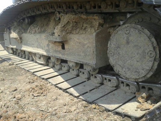 ขายรถแบคโค KOMATSU PC 200-8 ทำงานน้อย เอกสารอิมวอย ราคา2100000 ต่อรอง สนใจโทร