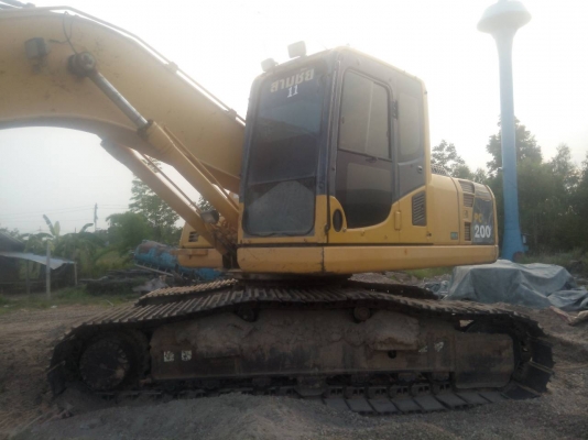 ขายรถแบคโค KOMATSU PC 200-8 ทำงานน้อย เอกสารอิมวอย ราคา2100000 ต่อรอง สนใจโทร