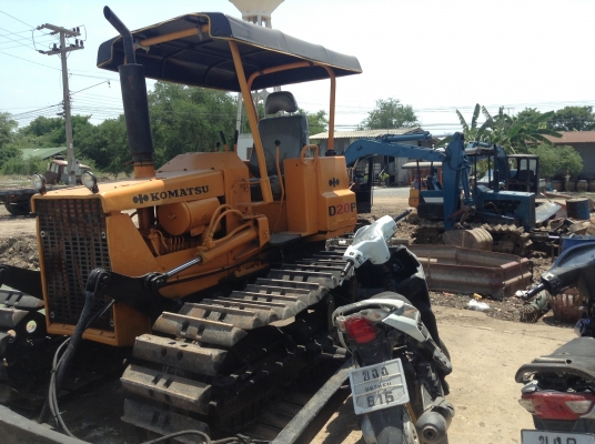 ขายD2-5 สภาพสวย พร้อมใช้งาน เครื่องดี ช่วงล่างดี ใบเเทร็กเต็ม ราคาต่อรองได้