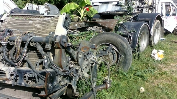 ด่วนๆขายเหมา2คันคู่ รถอุบัติเหตุพร้อมเล่มทะเบียน isuzu fvm 24 0   ฌ