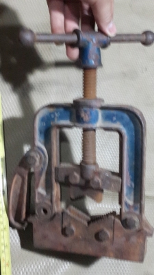 ปากกาจับท่อ แบบตั้งโต๊ะ