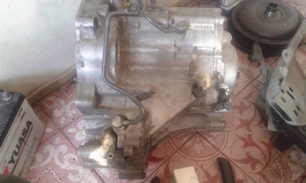 ขายอะไหล่รถยนต์ เกียร์ออโต้Civic ตาโต. คลิกดาวน์ไฟฟ้า