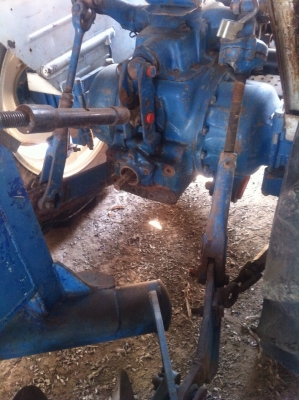 ขายรถไถ FORD 6600