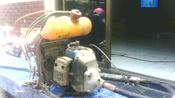 ขายด่วนเครื่องตัดหญ้าสะพาย สายอ่อน td40