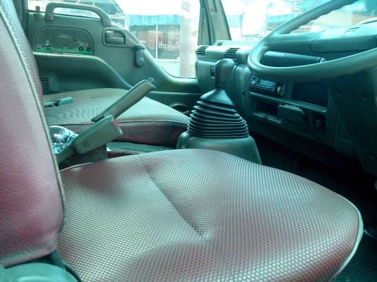 หกล้อ อีซูชุ NPR120ฝาขาว  ยาว 5เมตร รถห้างแท้ สภาพพร้อมใช้งาน เล่ม ทะเบียนพร้อมโอน  ราคา 385,000 ราคาเบาๆ ครับ