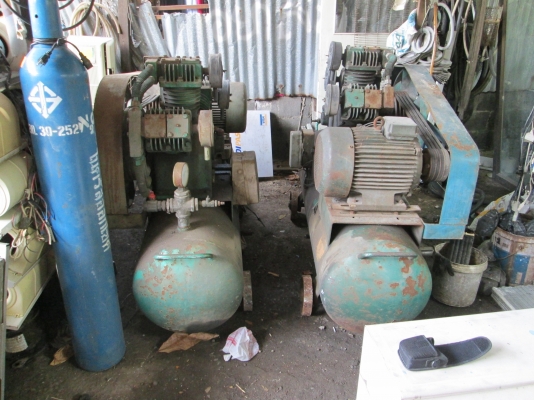 ปั้มลมขนาดใหญ่   สภาพดี   ไม่ได้ล้าง   ขายตามสภาพ ตามรูป