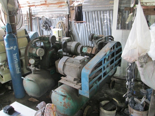 ปั้มลมขนาดใหญ่   สภาพดี   ไม่ได้ล้าง   ขายตามสภาพ ตามรูป