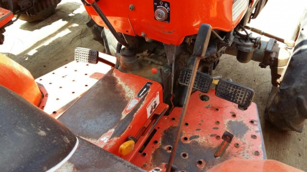 ขายรถไถคูโบต้า 34 แรง พร้อมใช้งานค่ะ