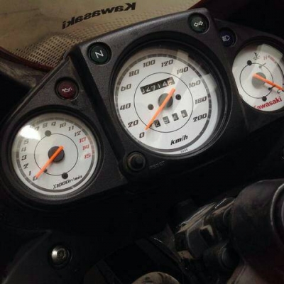 KAWASAKI ninja250 นินจา250 ปี2012  นินจา250 ปี2012 รถวิ่งน้อยมากๆ แค่2700โล ไม่เคยล้ม หรือชน สภาพใหม่มาก