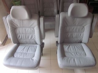 เบาะรถตู้