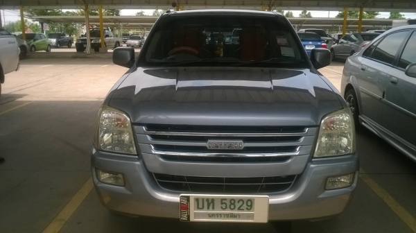 ขายรถกระบะ ISUZU DMAX SLX 2.5 ปี 47 สวยบางเดิม ล้อแมกซ์ กระจกไฟฟ้า แมกลายเนอร์ แอร์เย็น ทะเบียนพร้อมโอนครับ