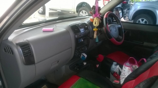 ขายรถกระบะ ISUZU DMAX SLX 2.5 ปี 47 สวยบางเดิม ล้อแมกซ์ กระจกไฟฟ้า แมกลายเนอร์ แอร์เย็น ทะเบียนพร้อมโอนครับ