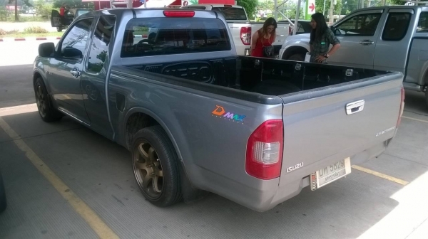 ขายรถกระบะ ISUZU DMAX SLX 2.5 ปี 47 สวยบางเดิม ล้อแมกซ์ กระจกไฟฟ้า แมกลายเนอร์ แอร์เย็น ทะเบียนพร้อมโอนครับ