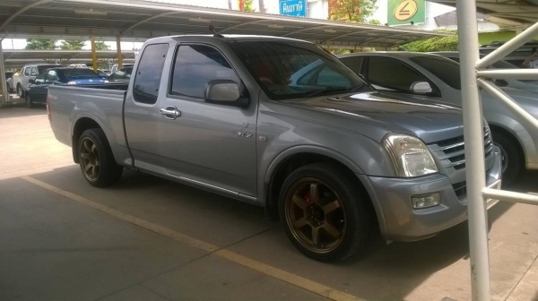 ขายรถกระบะ ISUZU DMAX SLX 2.5 ปี 47 สวยบางเดิม ล้อแมกซ์ กระจกไฟฟ้า แมกลายเนอร์ แอร์เย็น ทะเบียนพร้อมโอนครับ
