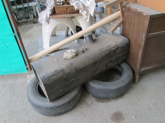 ถังน้ำมันรถยนต์   สภาพดี   ใช้งานได้    ราคาถูกๆ  จบเลย